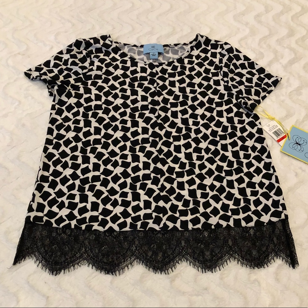 CeCe Black/White Short Sleeve Top